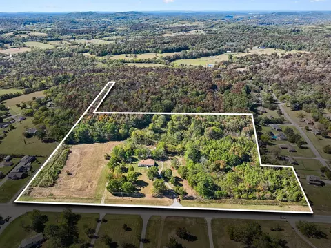 2036 Sparta Pike, Lebanon, TN 37090