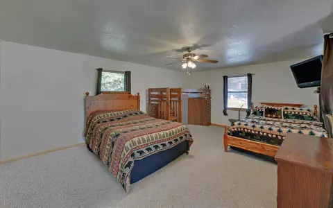 Bedroom - 36 Dwaynes Trl, Murphy, NC 28906 photo 4 of 6