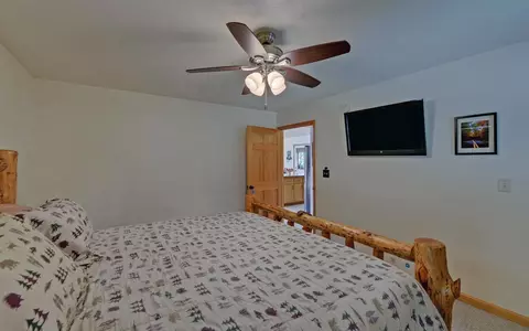 Bedroom - 36 Dwaynes Trl, Murphy, NC 28906 photo 3 of 6