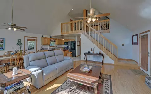 Living - 36 Dwaynes Trl, Murphy, NC 28906 photo 3 of 3