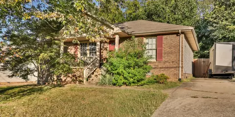 282 Moncrest Dr, Clarksville, TN 37042