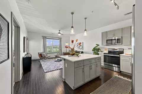1638 54th Ave N #327, Nashville, TN 37209