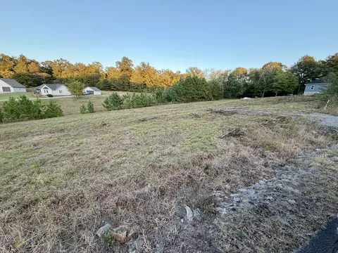 0 Sara Acres Dr, Tennessee Ridge, TN 37178
