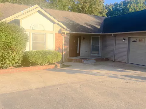 131 Vannoak Dr, Clarksville, TN 37043