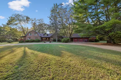1006 Remington Pl, Manchester, TN 37355