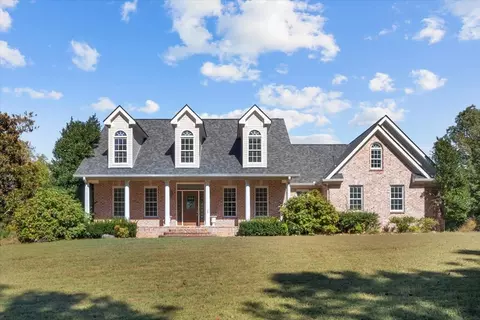 Exterior - 2440 Maple Grove Rd, Dickson, TN 37055 photo 1 of 14