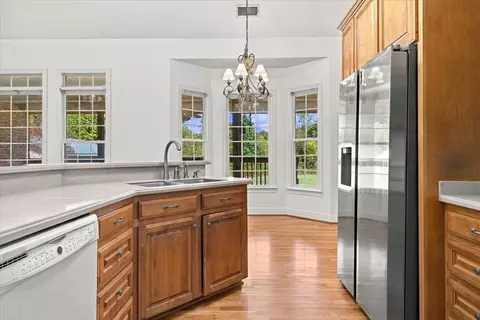 Kitchen - 2440 Maple Grove Rd, Dickson, TN 37055 photo 4 of 6