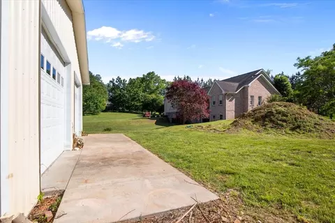 Exterior - 2440 Maple Grove Rd, Dickson, TN 37055 photo 7 of 14