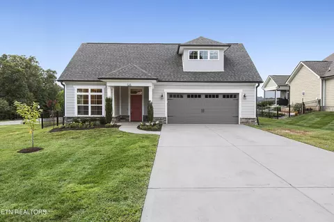 328 Cedar Branch Tr, Lenoir City, TN 37772