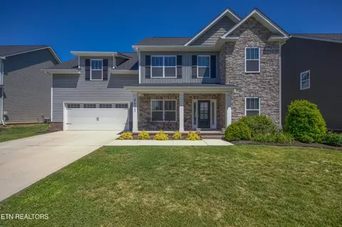 8435 Creek Valley Ln, Knoxville, TN 37931