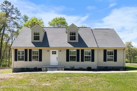 9708 Smoky Row Rd, Strawberry Plains, TN 37871