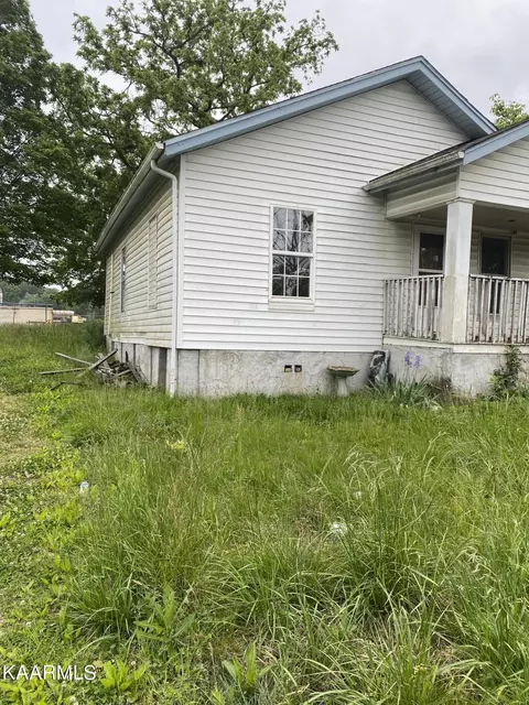 1738 Connecticut Ave, Knoxville, TN 37921