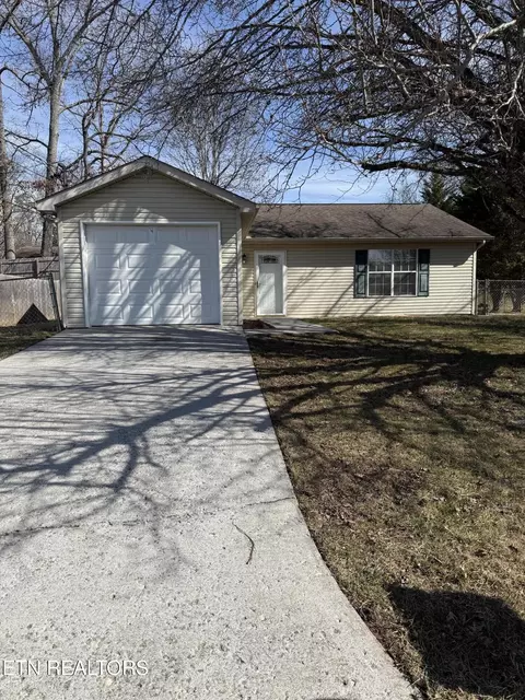 7662 Trey Oaks Ln, Knoxville, TN 37918