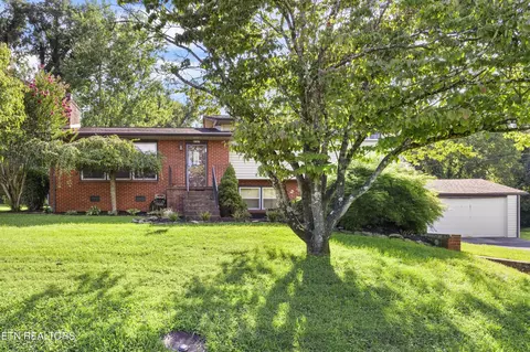 4121 Gaines Rd, Knoxville, TN 37918