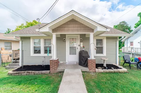 408 W 7th Ave, Lenoir City, TN 37771