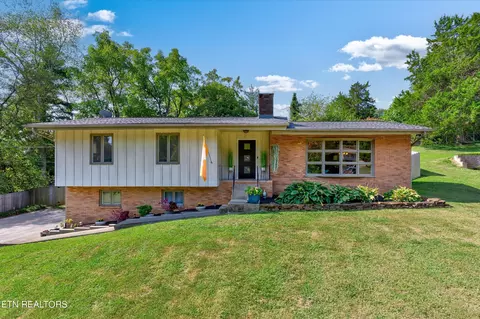 1701 Timber Pass, Knoxville, TN 37909