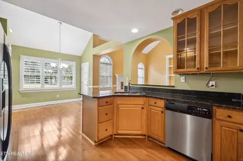 212 Windstone Blvd, Powell, TN 37849 photo 10