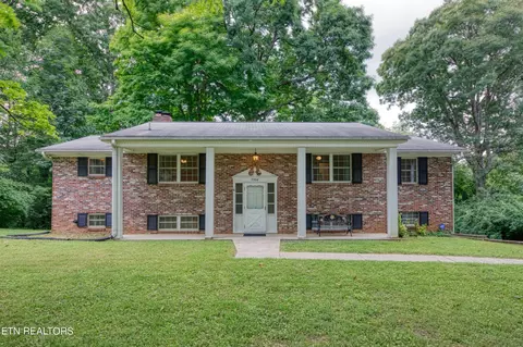 5904 Grove Park Rd, Knoxville, TN 37918