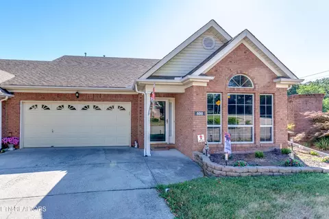 600 Applegate Ln, Knoxville, TN 37934
