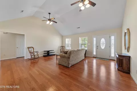 8437 Reality Ln, Corryton, TN 37721 photo 4