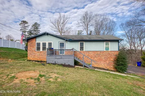 6023 N Apopka Dr, Knoxville, TN 37914