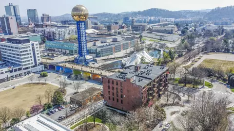 1060 Worlds Fair Park Dr #302, Knoxville, TN 37916