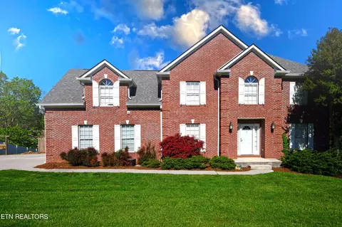 7942 Country Scene Rd, Knoxville, TN 37938