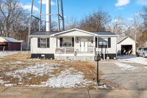 572 Monroe St, Madisonville, TN 37354