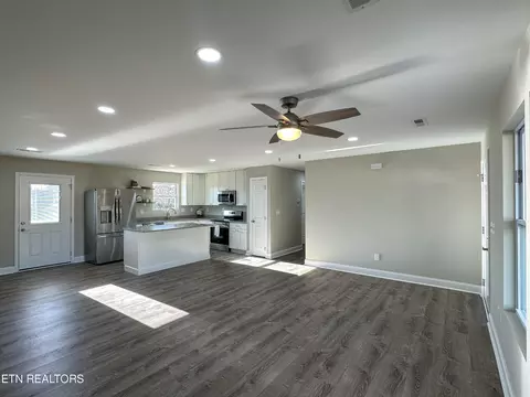 6874 Westgate Cir, Talbott, TN 37877 photo 3