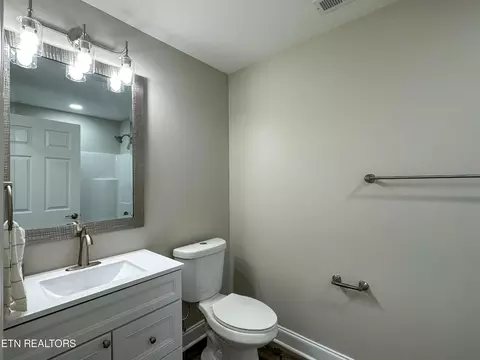 6874 Westgate Cir, Talbott, TN 37877 photo 8
