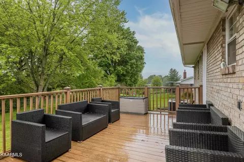 2530 Dogwood Ln, Talbott, TN 37877 photo 16