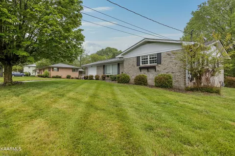 2530 Dogwood Ln, Talbott, TN 37877 photo 2