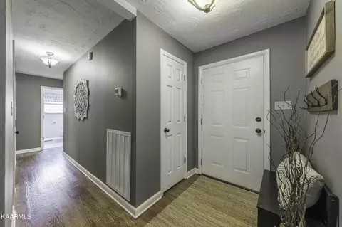 2530 Dogwood Ln, Talbott, TN 37877 photo 9