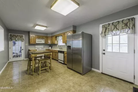 2530 Dogwood Ln, Talbott, TN 37877 photo 8
