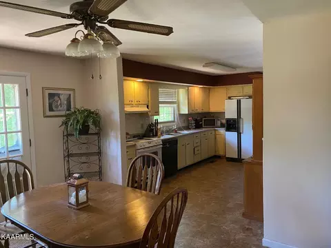 8108 Sharp Rd, Powell, TN 37849 photo 8