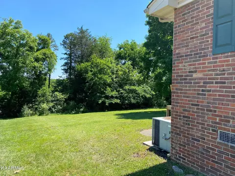 8108 Sharp Rd, Powell, TN 37849 photo 3
