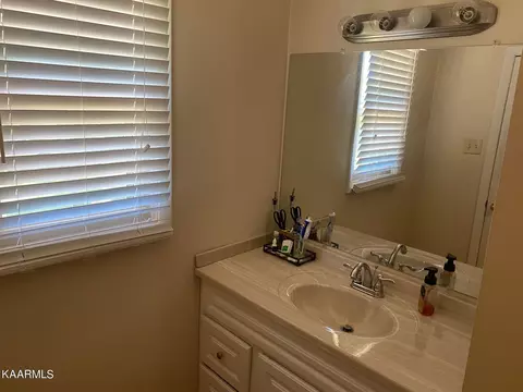 8108 Sharp Rd, Powell, TN 37849 photo 12