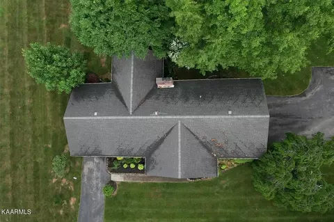 355 Grapevine Tr, Greeneville, TN 37745 photo 2