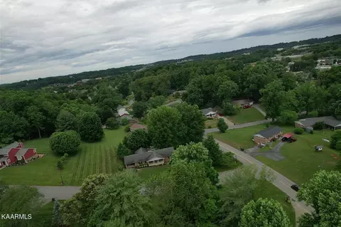 355 Grapevine Tr, Greeneville, TN 37745 photo 8