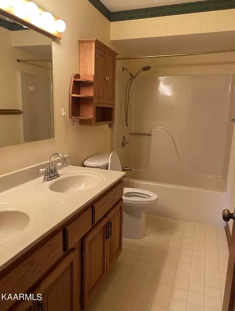355 Grapevine Tr, Greeneville, TN 37745 photo 32