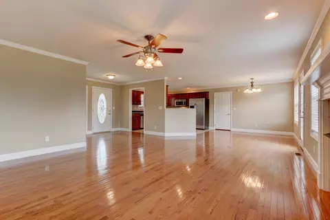 151 West Dr, La Follette, TN 37766 photo 5