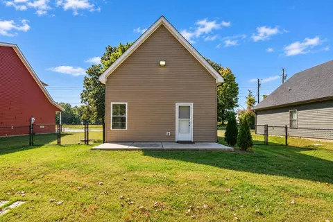 Exterior - 116 Eno Rd, Dickson, TN 37055 photo 5 of 6
