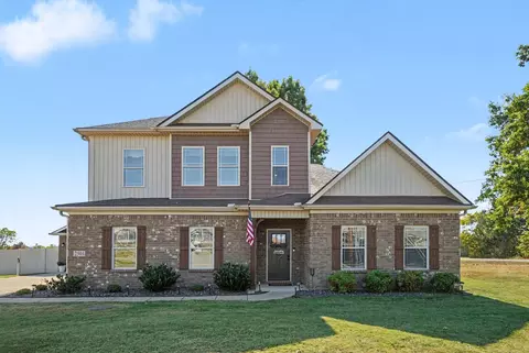 2501 Pinnacle Dr, Chapel Hill, TN 37034