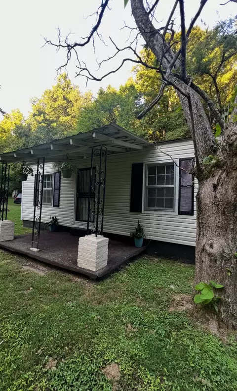 1048 Ross Hollow Rd, Ashland City, TN 37015