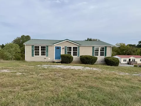788 Denning Ford Rd, Portland, TN 37148