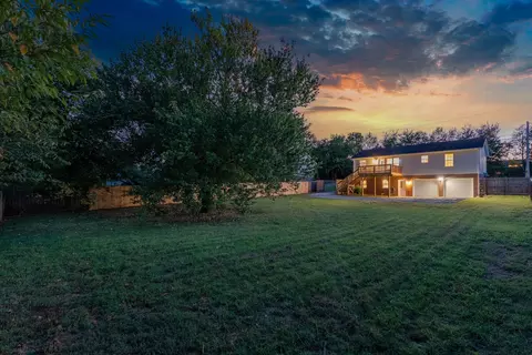 1823 Needmore Rd, Clarksville, TN 37042