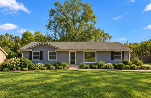 106 Cedarcrest Dr, Hendersonville, TN 37075