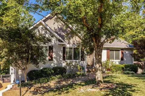 307 Dorris Ct, Hendersonville, TN 37075