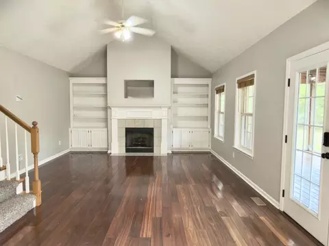 Living - 119 Ashington Ct, Murfreesboro, TN 37128 photo 1 of 1