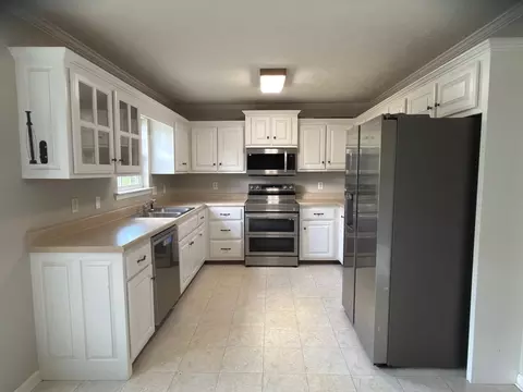 Kitchen - 119 Ashington Ct, Murfreesboro, TN 37128 photo 1 of 1